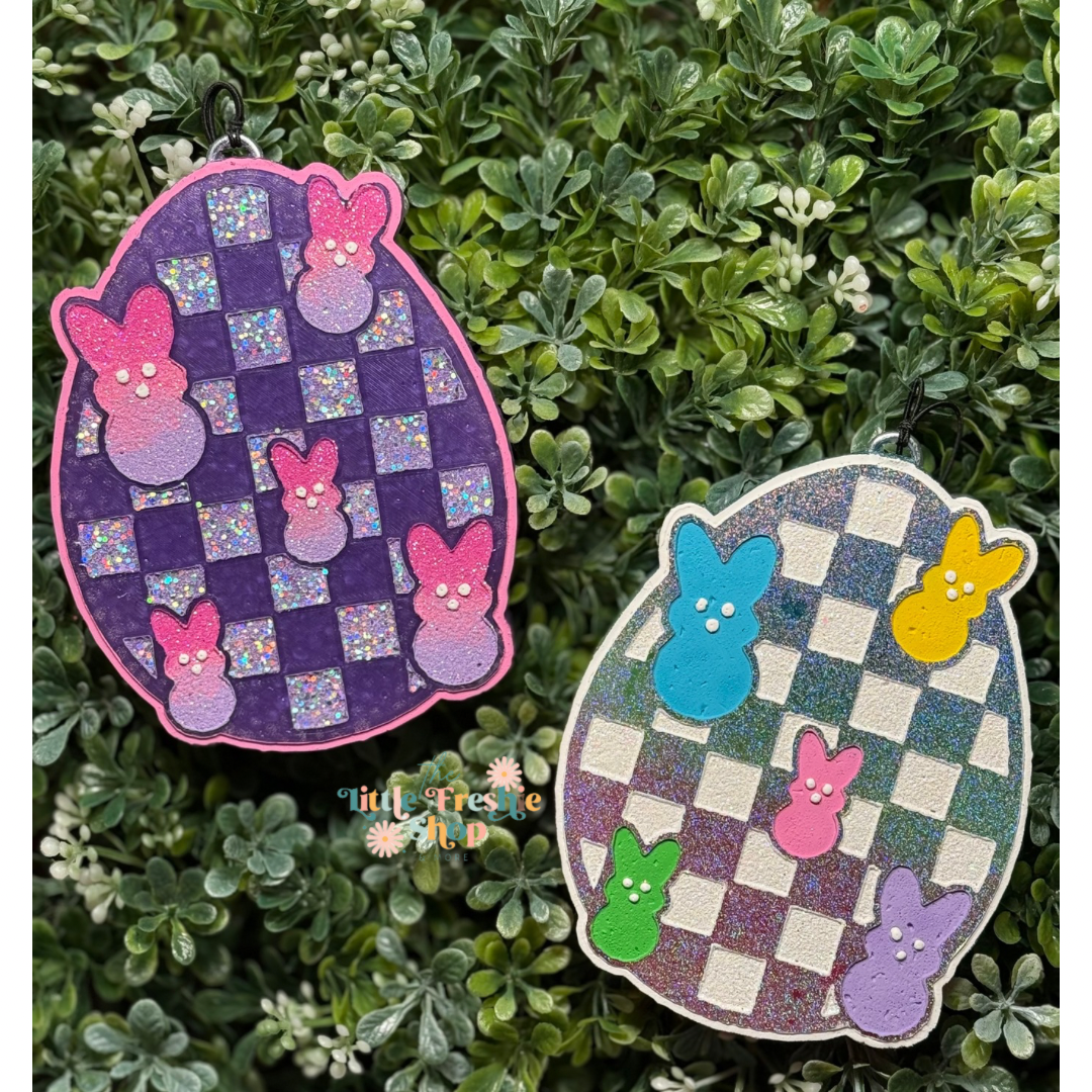 Checkered Egg With Peeps Freshie