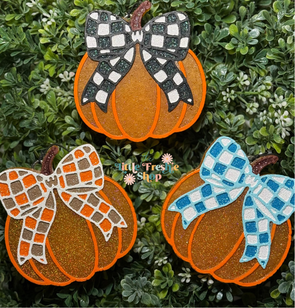 Pumpkin With Bow Freshie