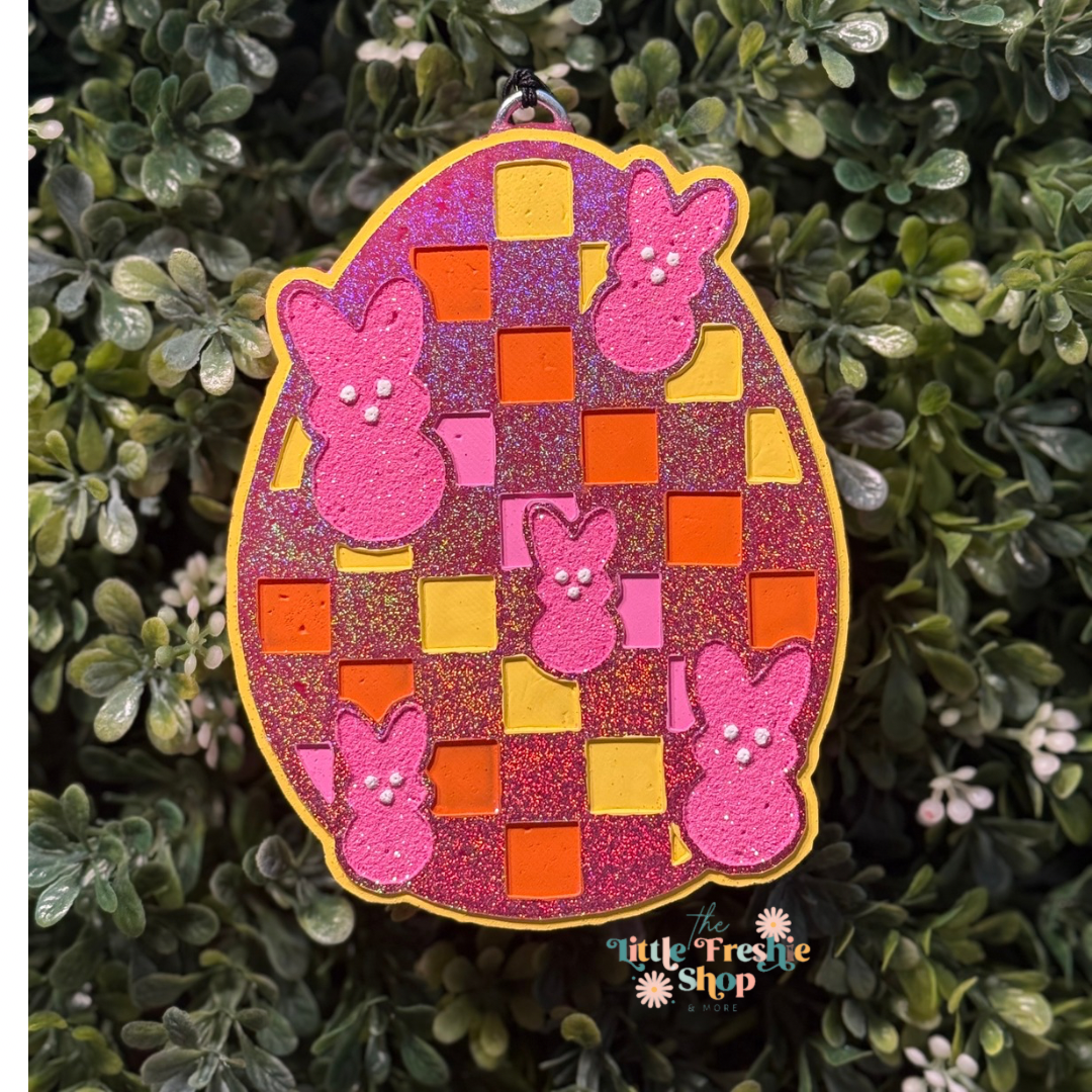 Checkered Egg With Peeps Freshie