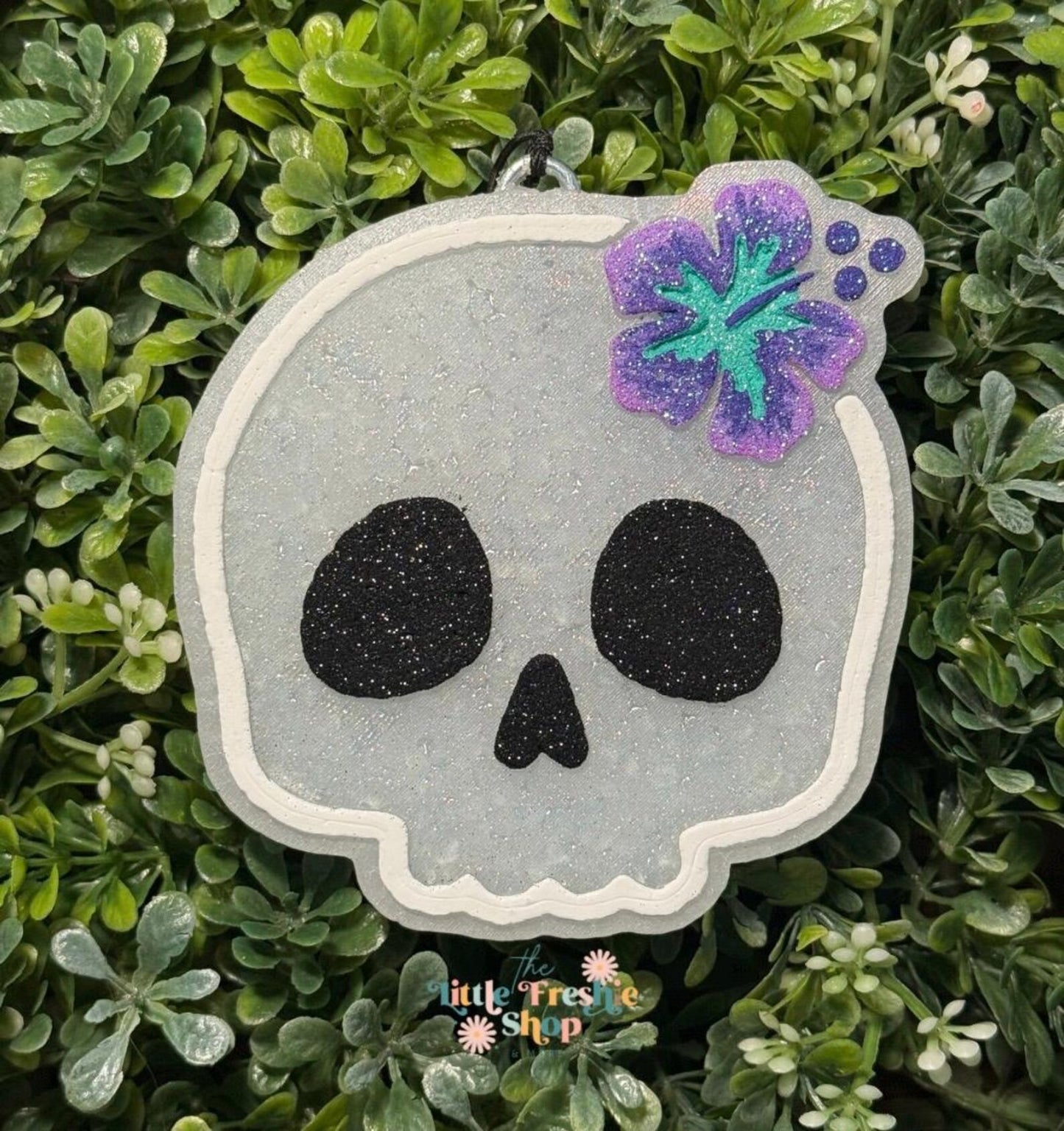 Skull With Hibiscus Freshie