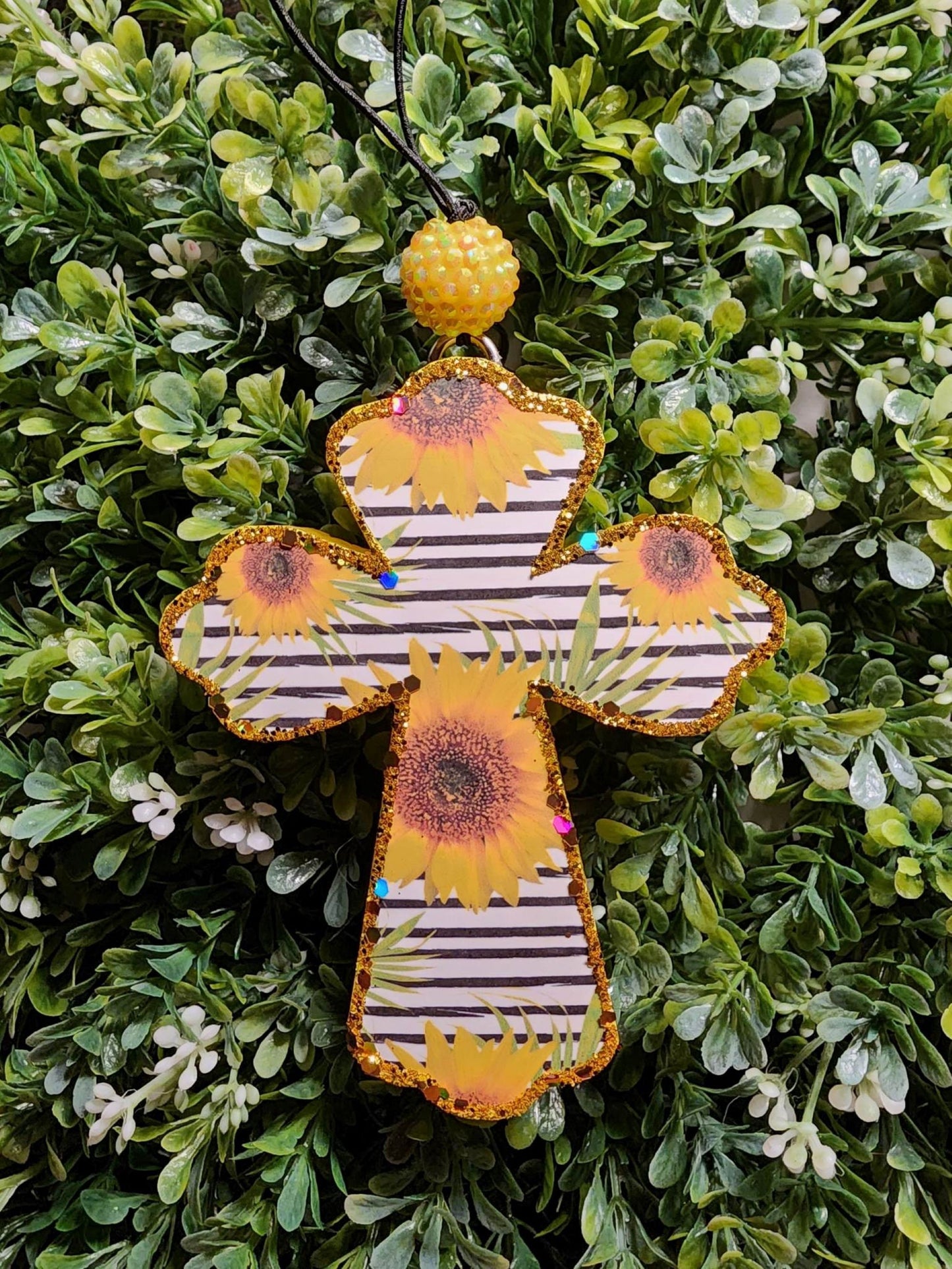 Cross Freshie, Religious