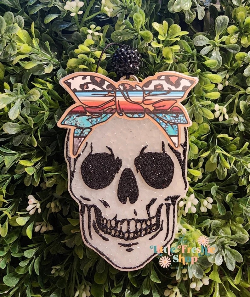 Skull with Bow Freshy