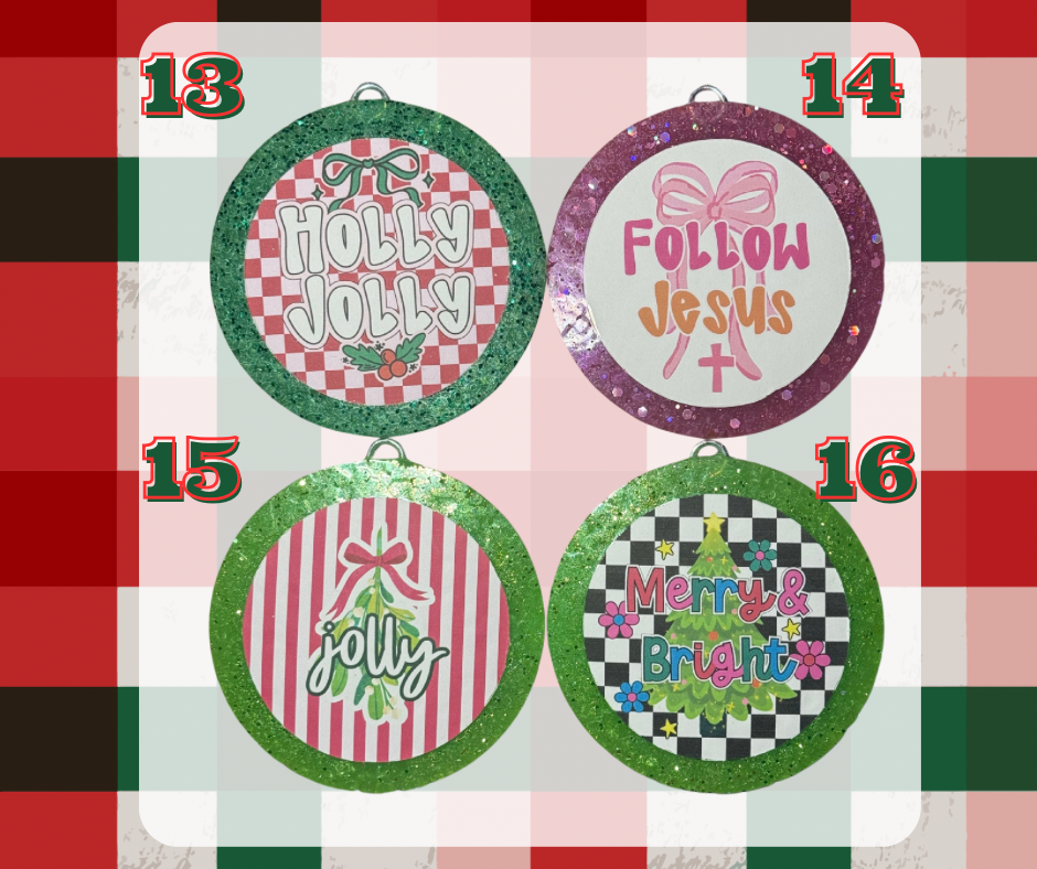 Round Christmas Freshie