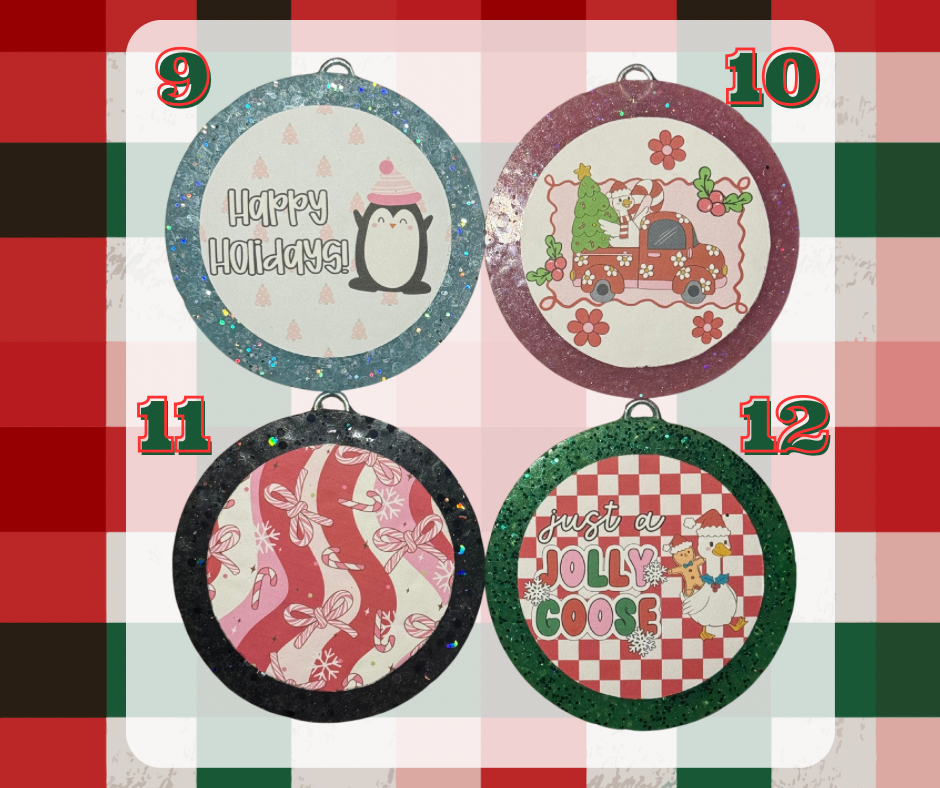 Round Christmas Freshie