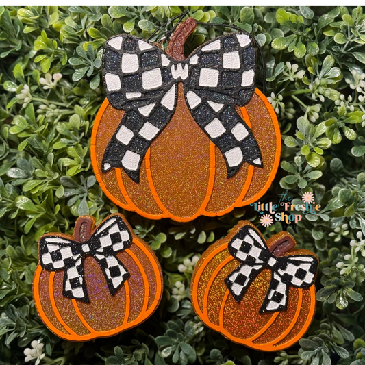 Pumpkin With Bow Freshie